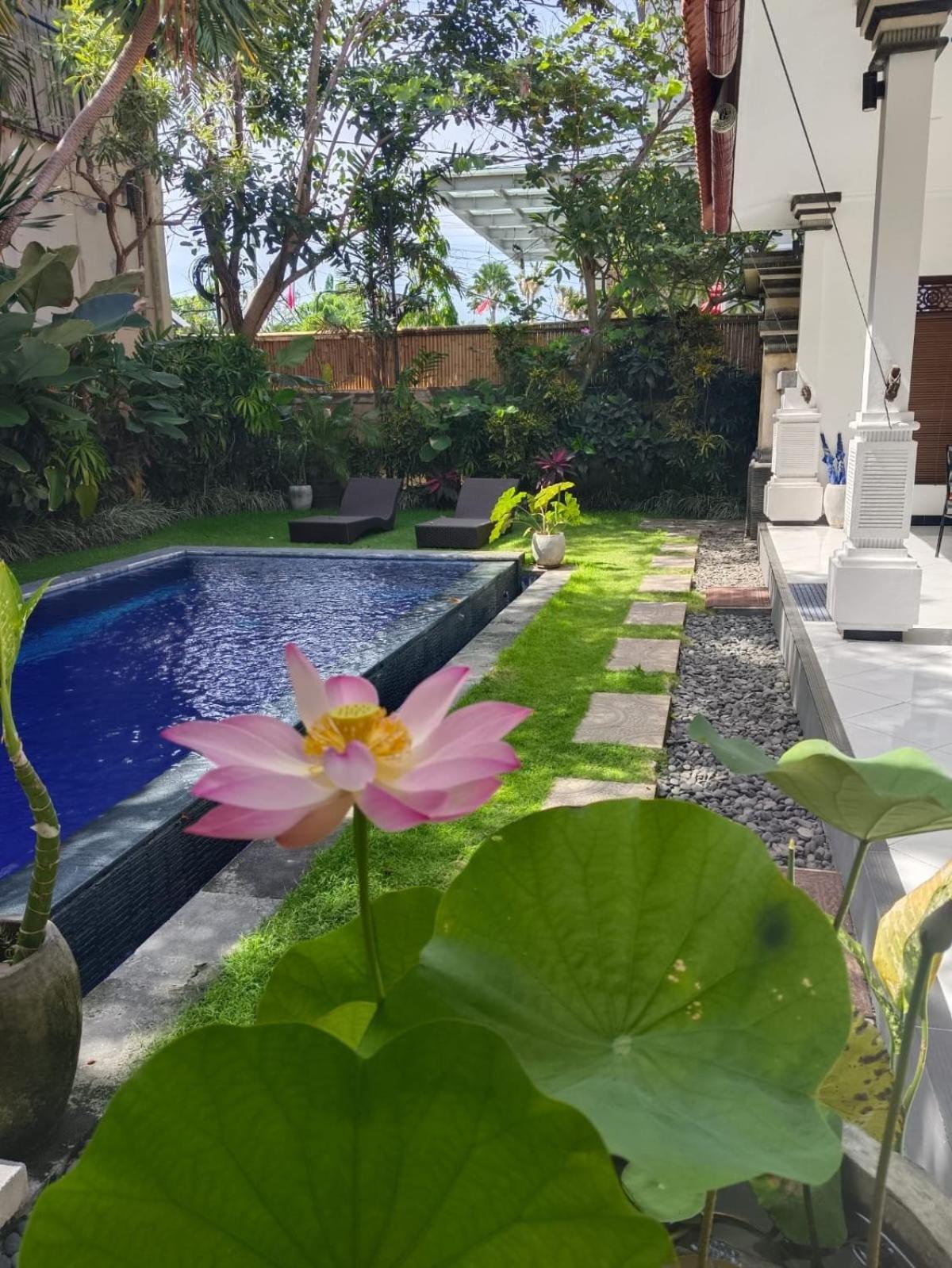 Walking To The Beach At Omahati Villa Canggu Exterior foto
